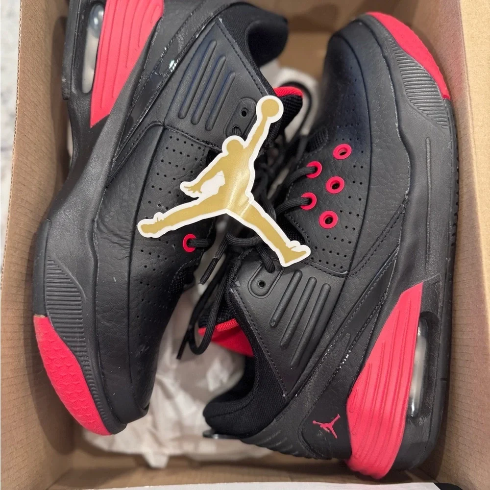 Jordan Max Aura 5 GS 6Y Black Red | With Box